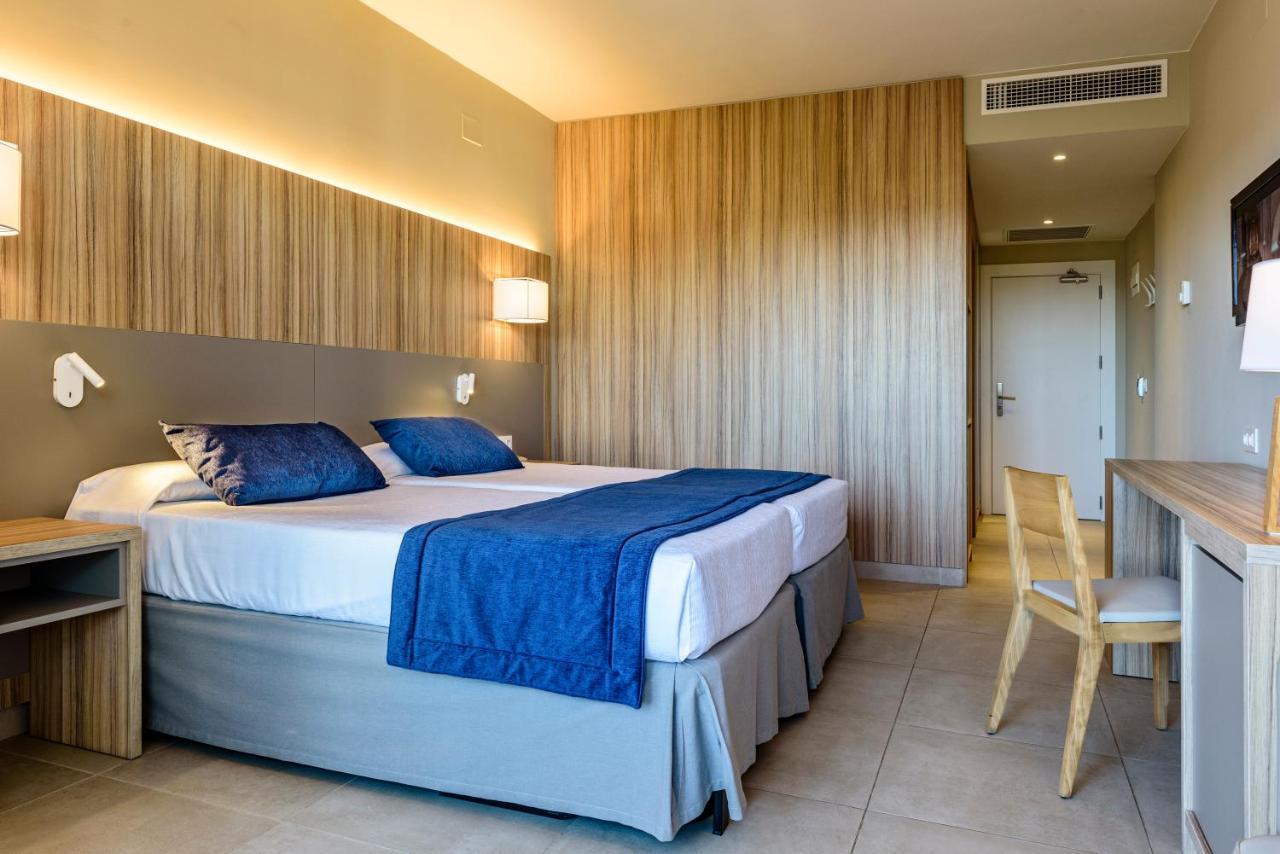 Estival Park Almaris Hotel La Pineda Exterior photo